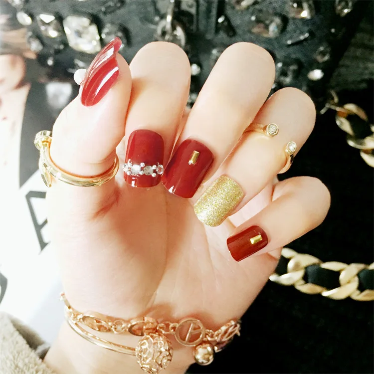 Законченный Маникюр 24 листа/Набор клей темно красный с бриллиантами накладные