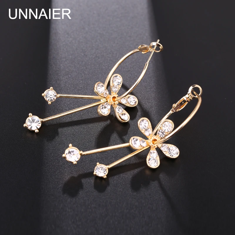 

UNNAIER fashion personality Big circle Golden camellia earring Female Rhinestone Ear jewelry
