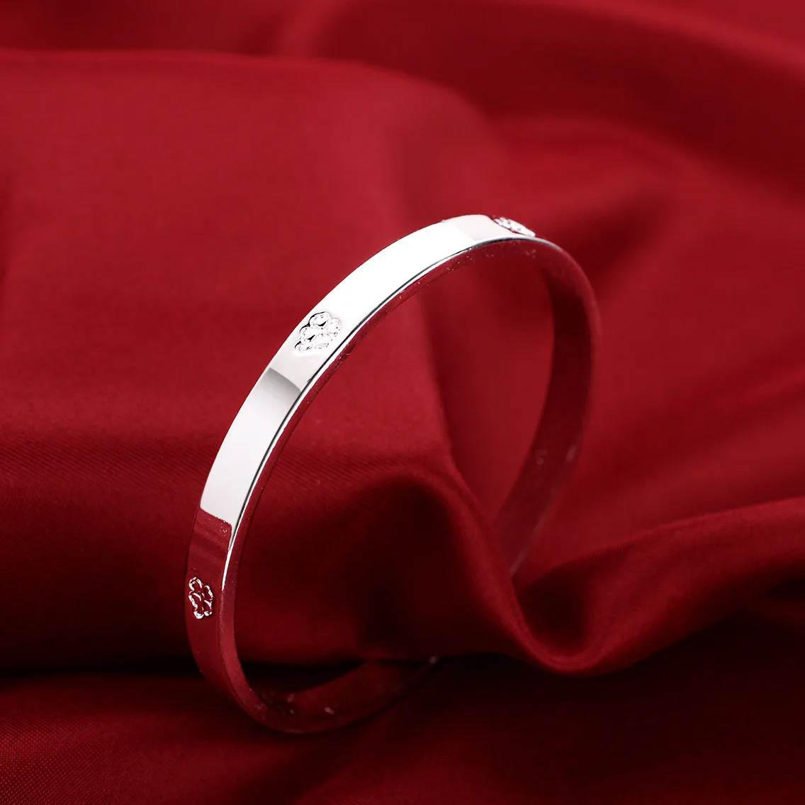 

YAM25 Four leaf clover bracelet for women