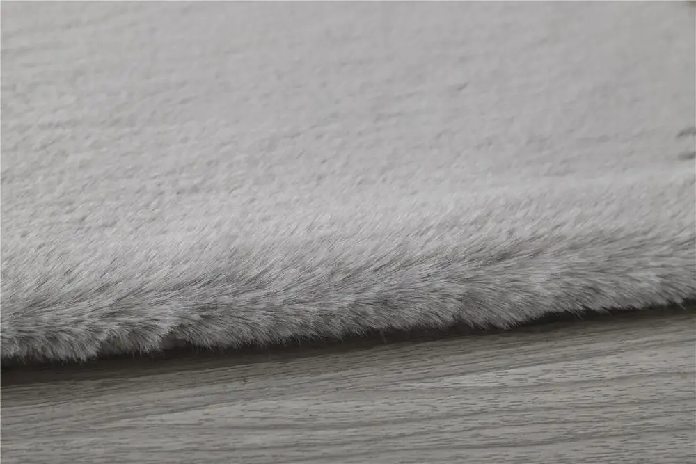 Супермягкий коврик из искусственного кроличьего меха нескользящий напольный