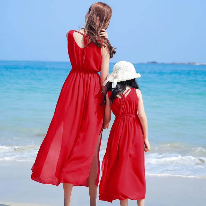 Семейная летняя пляжная одежда для девочек новинка 2018 платье мамы и дочки модные