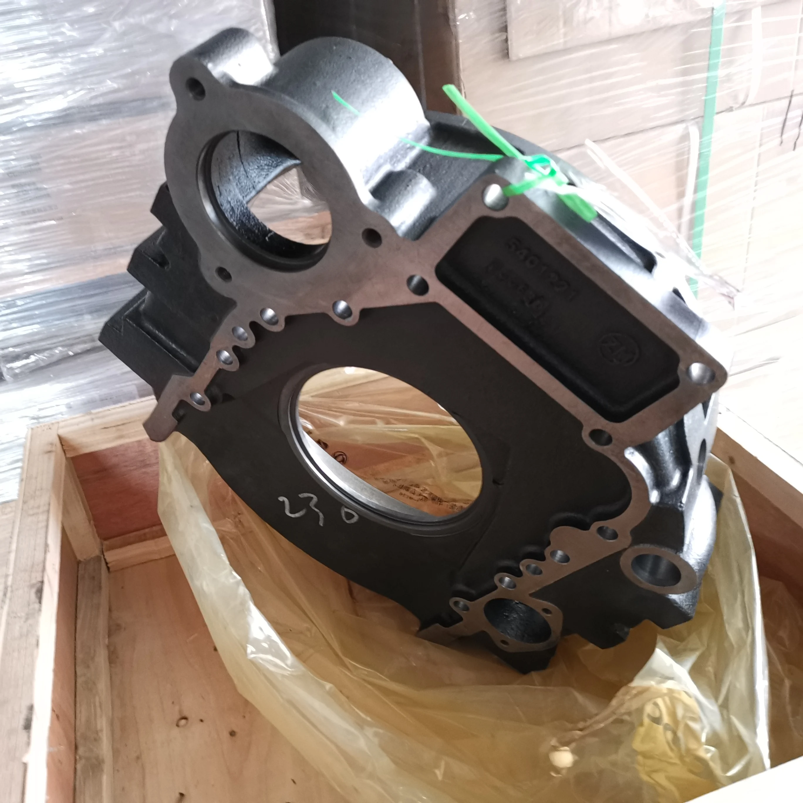 

Cummins Diesel Engine CT8.3l 6CT8.3l ISLE Flywheel Housing 3908799 5401230 4993644 3908799 C5401230