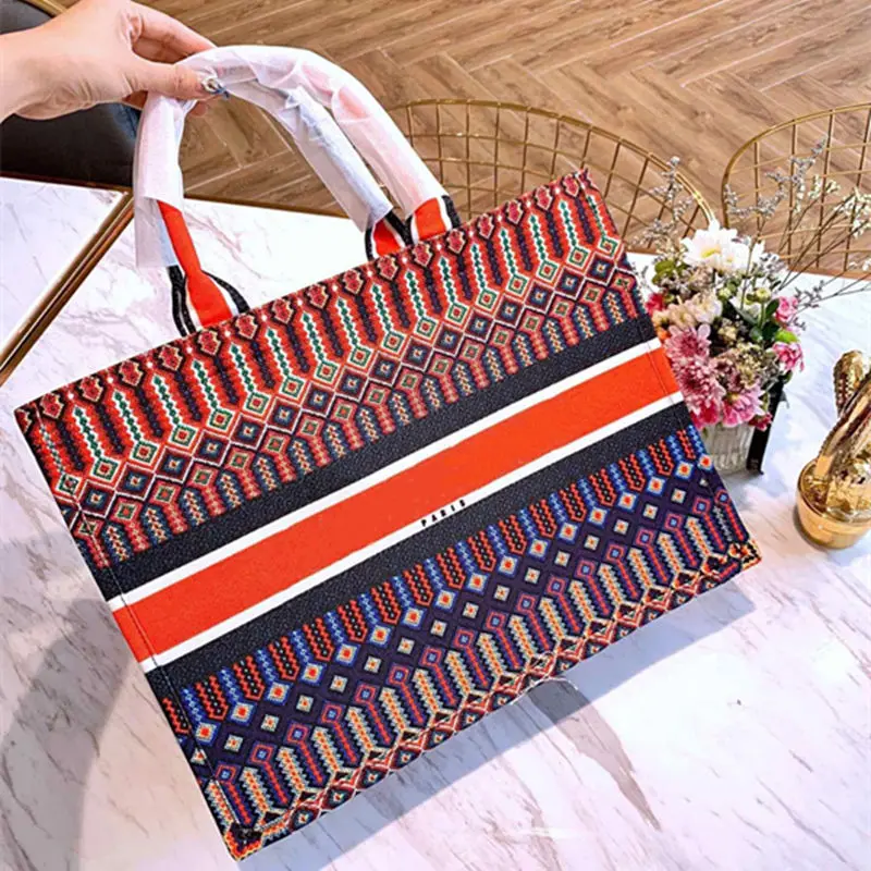 

Ladies handbags noble luxury fashion designer brand ladies handbags shopping bags embroidery printed ladies bags