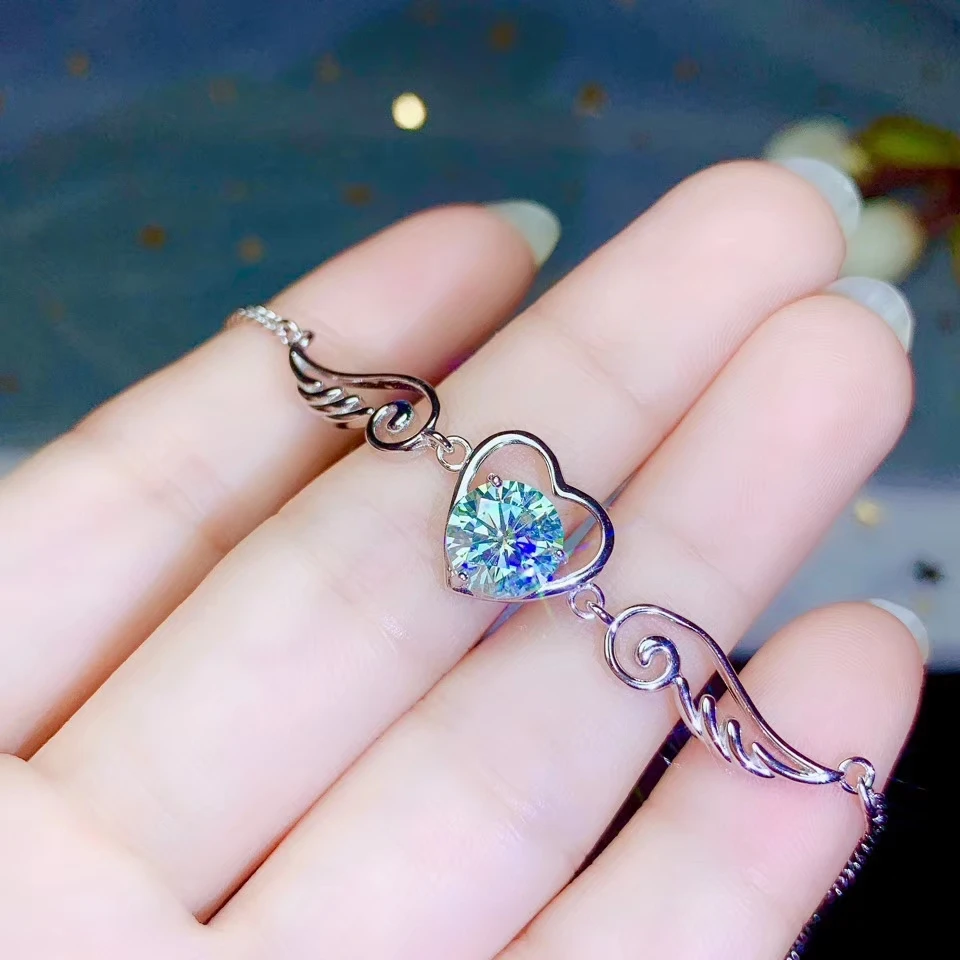 Ослепительный красочный серебряный браслет с муассанитом в форме Ангельского
