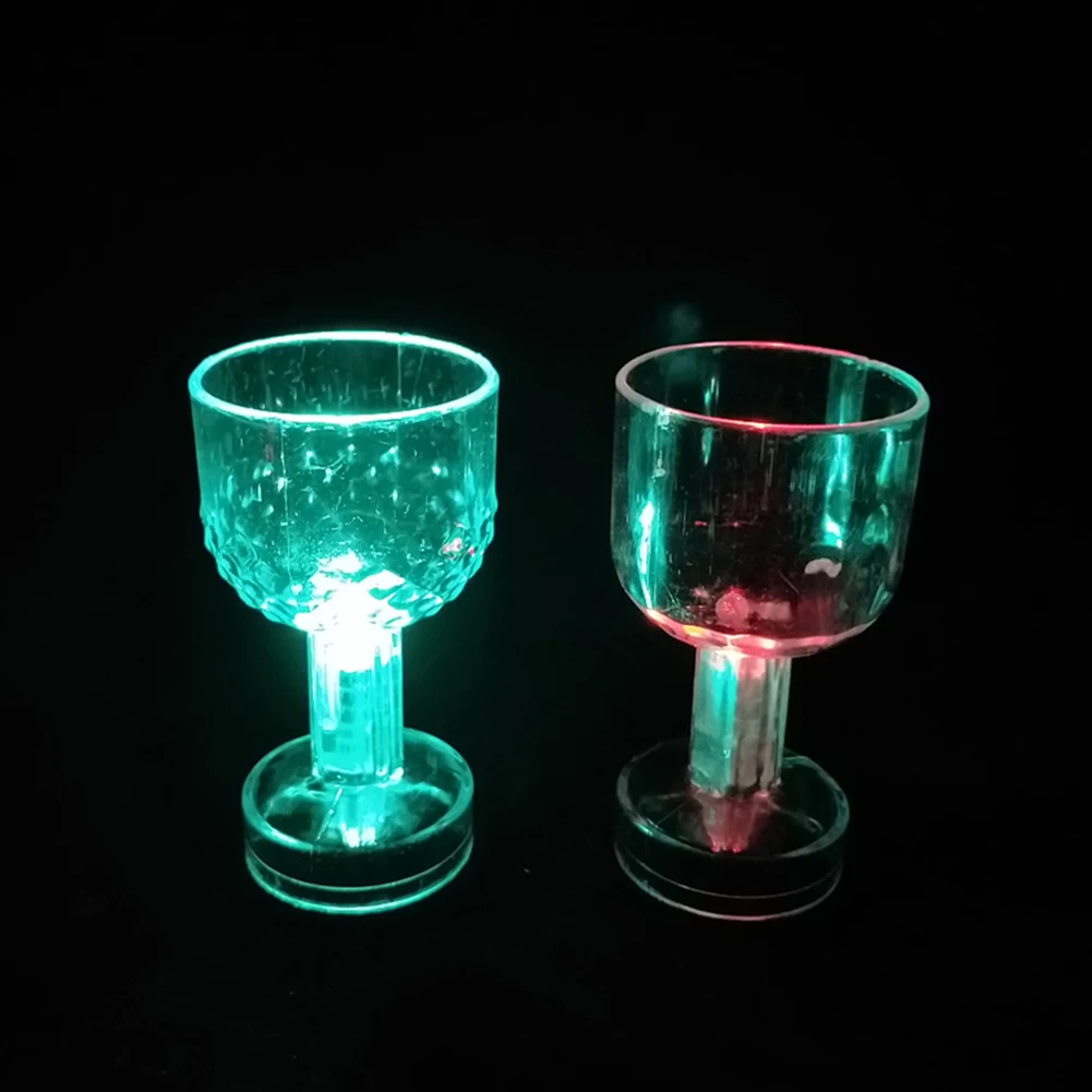 LED Flashing Color Change Water Activated Light up Beer Whisky 50ml Drink Cup Smooth design drink glass cocktail party novelty | Дом и сад