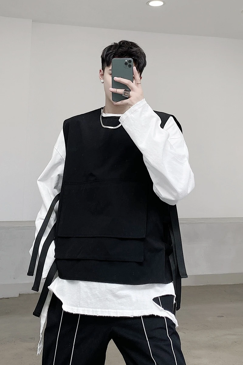 

Male Black Vintage Streetwear Hip Hop Fashion Couple Sleeveless Coat Waistcoat Men Function Tactical Pocket Casual Vest Jacket