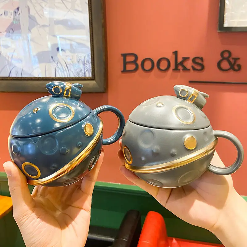 

Planet Spaceship Ceramic Coffee Mug with Cover Spoon Office Water Tea Cup Home Breakfast Drinkware Coffeeware