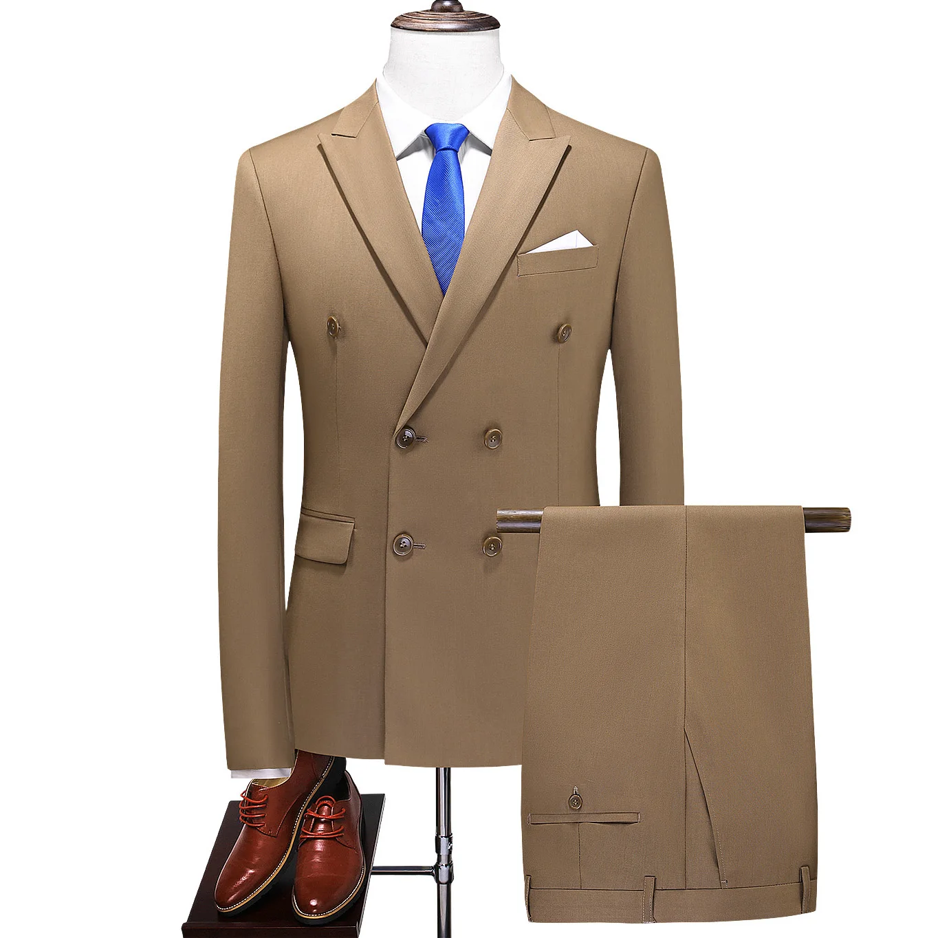 

New men's suit. Fashion trend began with the suit. Slim double breasted wedding dress. Casual dress. Groom clothes. Big yards