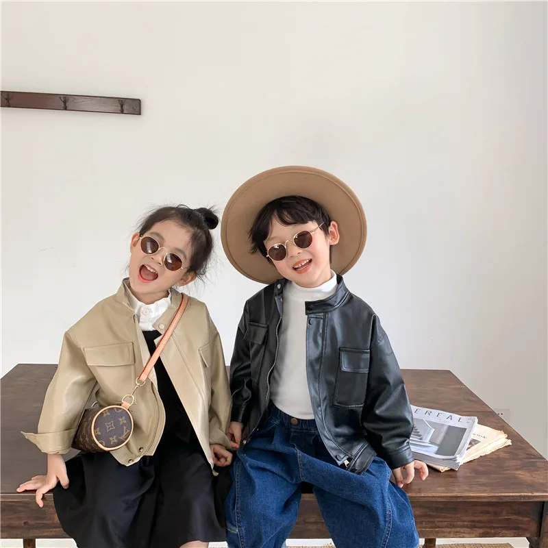 

Осенняя Новая модная верхняя одежда для мальчиков, куртка из искусственной кожи для мальчиков и девочек, детское мотоциклетное пальто для м...