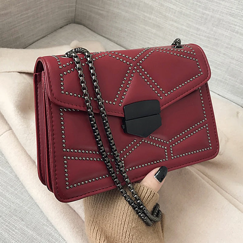 Маленькие сумки через плечо с заклепками и цепочкой для женщин Модный мессенджер