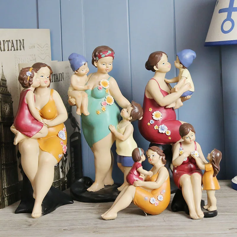 Скульптура героев американской серии Мама и сын Теплая семейная статуя из смолы