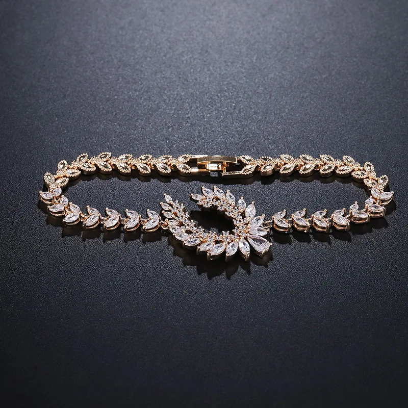 

Exquisite full diamond women's bracelet European and American bridal accessories ladies copper micro-inlaid zircon bracelet fact