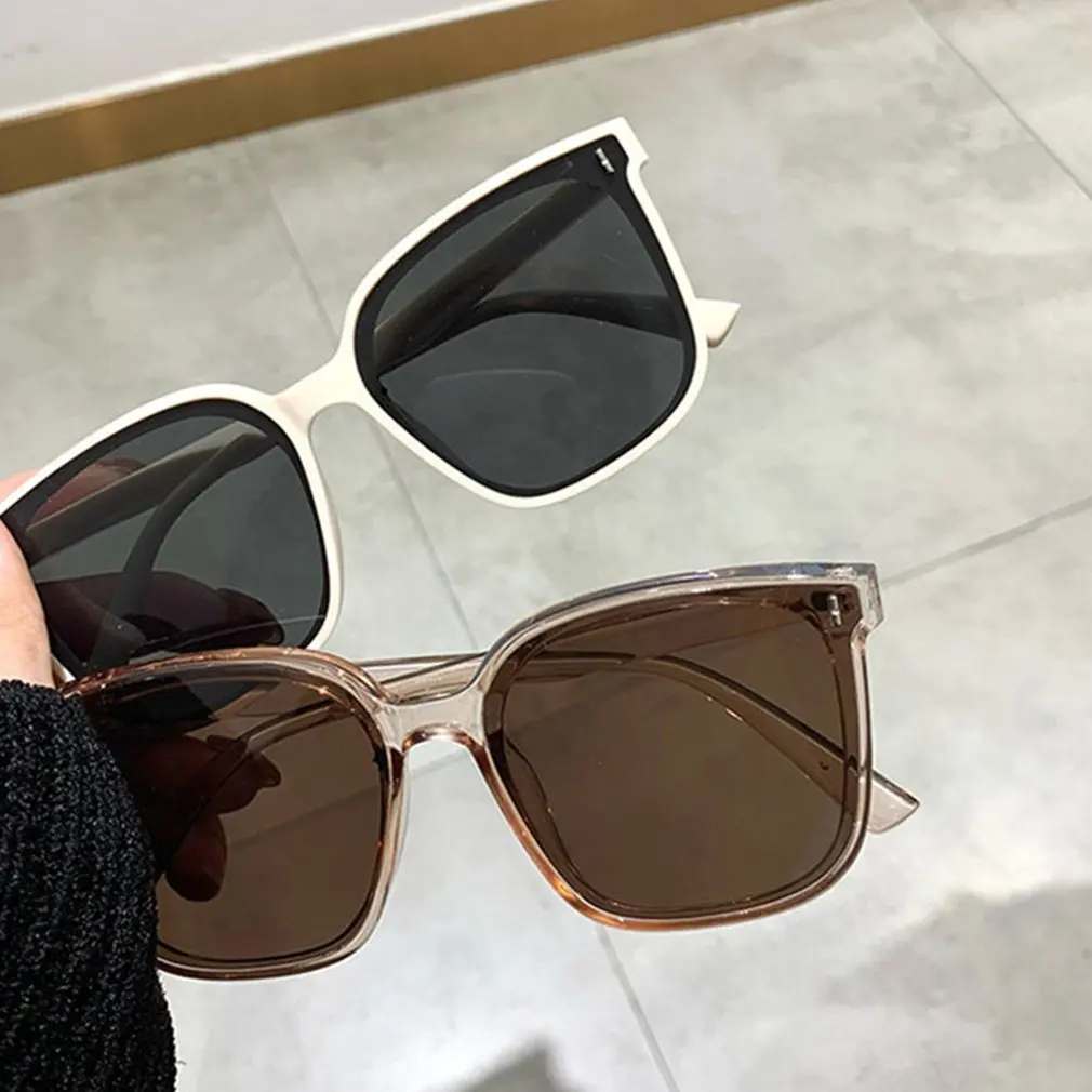 

2021 Classic Vintage Square Sunglasses Women Oversized Sunglasses Women Men Retro Black Luxury Comfortable Sun Glasses UV400