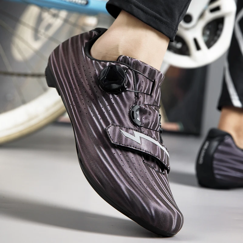 

DZGG Men's Mountain Bike Cycling Shoes Women's Breathable Self-Locking Road Bike Shoes Couple Competition Road Cycling Shoes