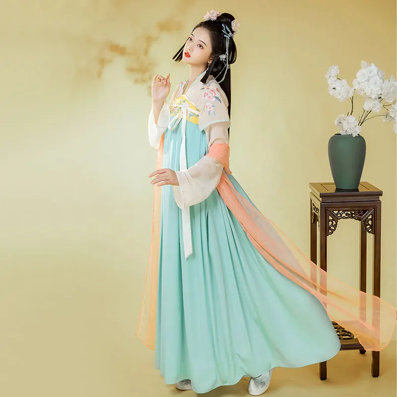

Династии Тан hanfu, подлинный оригинальный светильник-пион зеленого цвета с коротким рукавом двубортная ру на груди Ru юбка