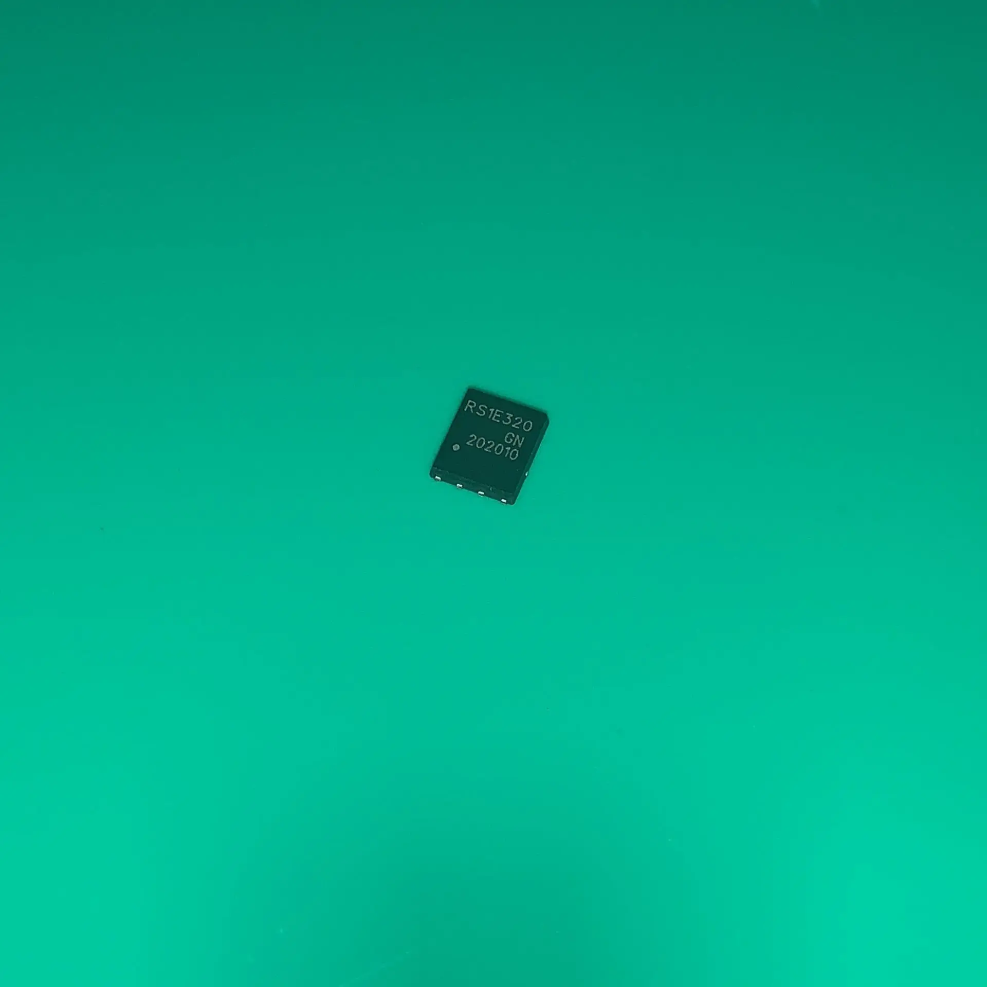 

10 шт./лот RS1E320GN DFN56 RS1E320 GN MOSFET N-CH 30V 32A 8-HSOP RS1E320GNTB RS1E320-GN RSIE320 RSIE320GN