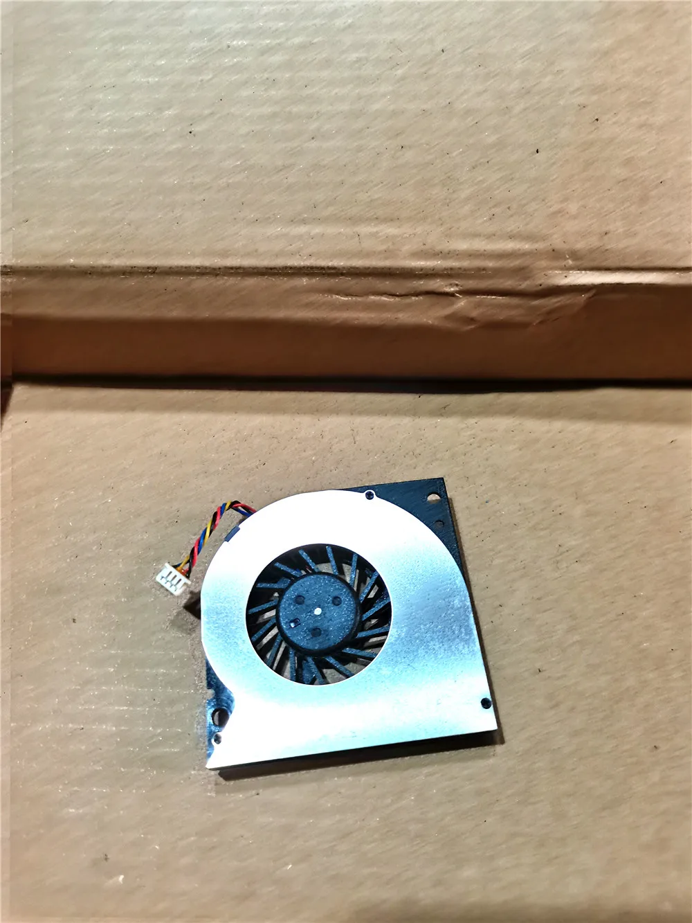 Вентилятор для BSB05505HP CT02 UN66-MB3C J6MSAC005459 3WZB ASUS ARS-SUN 13MS00V1AM0301 13PA-2JB0301 5V 0.40A BASA5508R5H