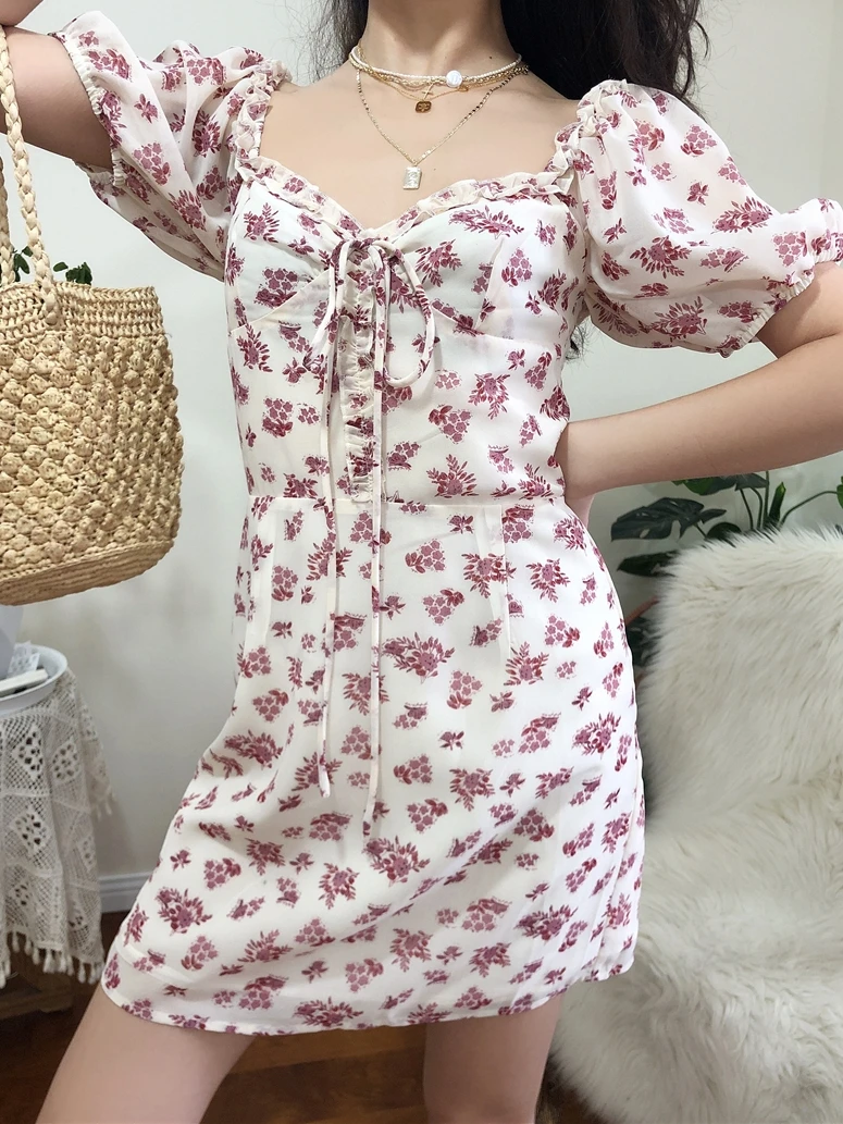 

French Court Ins Style Fashionable Square Collar Lace Up Small Floral Gathered Waist Bubble Sleeve Short Sleeve Dress