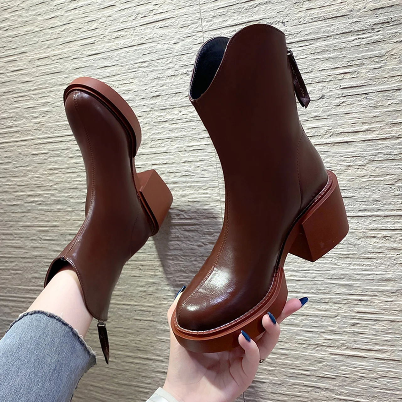

New autumn and winter high heels platform boots 2021 fashion women's boots round toe thick heel boots black Zapatillas Muje