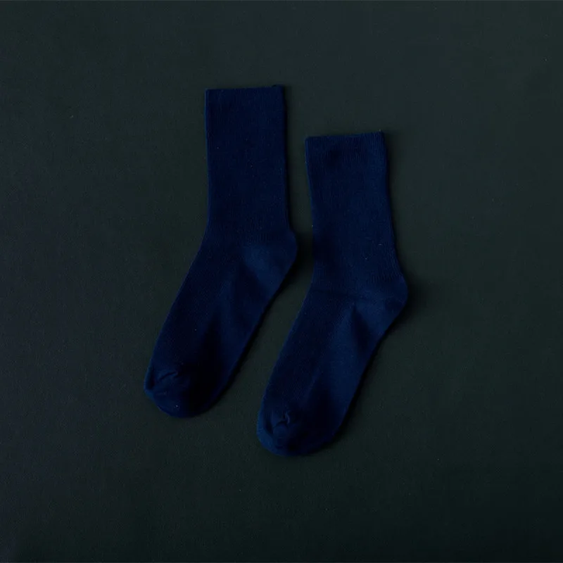 dark blue Новые цветные красочные Harajuku стиль ретро женские хлопчатобумажные забавные носки однотонные яркие цвета фиолетовый синий желтый розовый дизайнерские рождественские носки - Цвет: dark blue