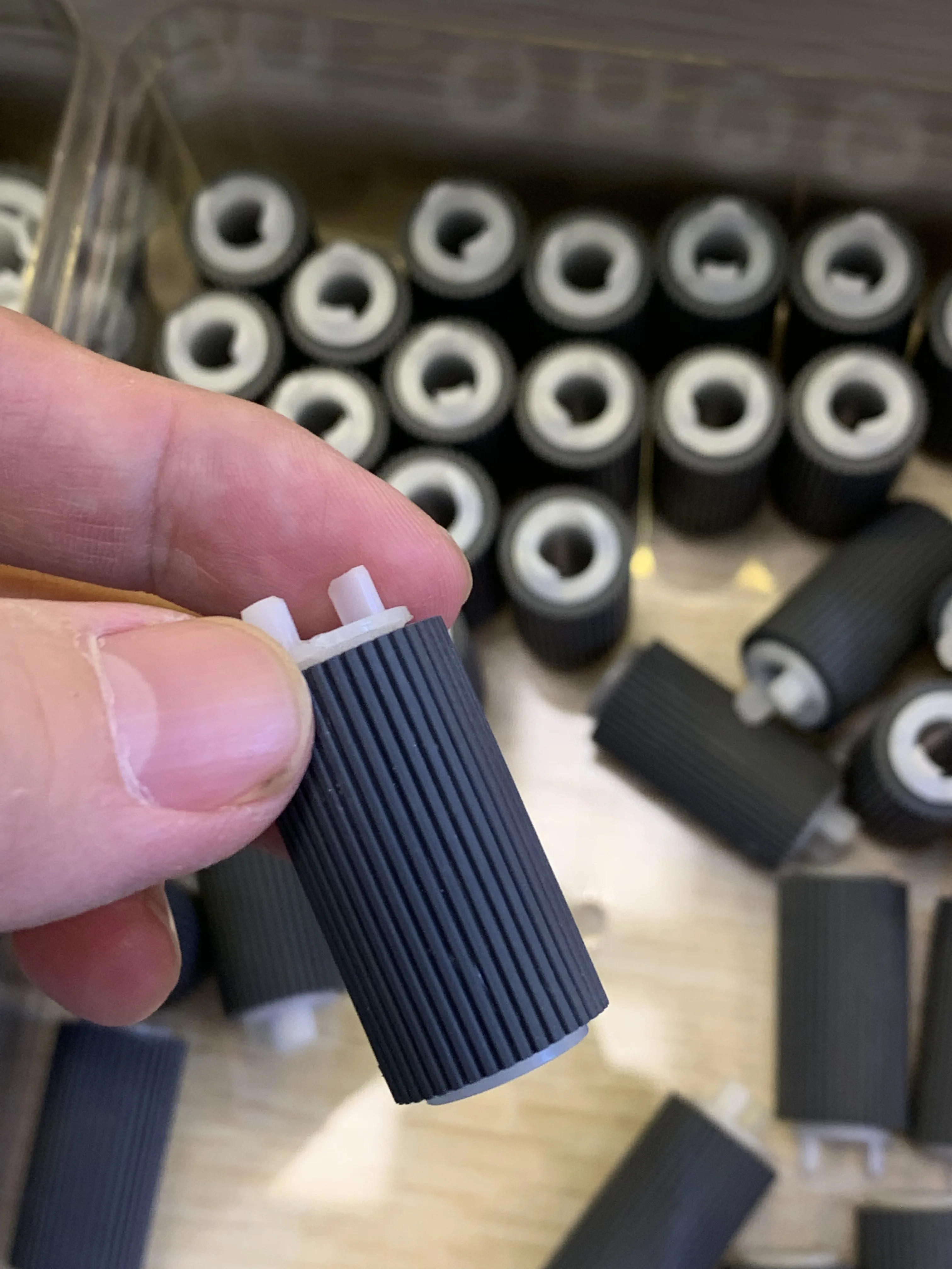 

Paper Feed Roller FC5-2524-000 For Canon IRV 6055 6065 6075 6255 6265 6275 8105 8095 8085 8205 8295 8285