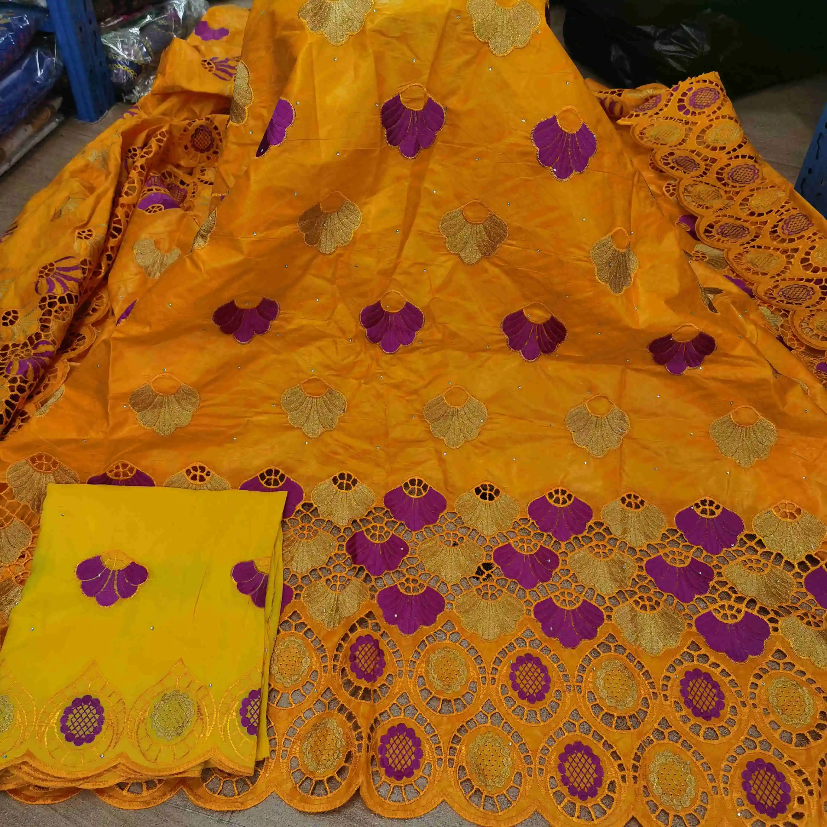

CS African Lace Fabrics Cotton Bazin Riche punching Fabric 2020 New Arrival Bazin Fabric for Clothing Fabric Hot selling