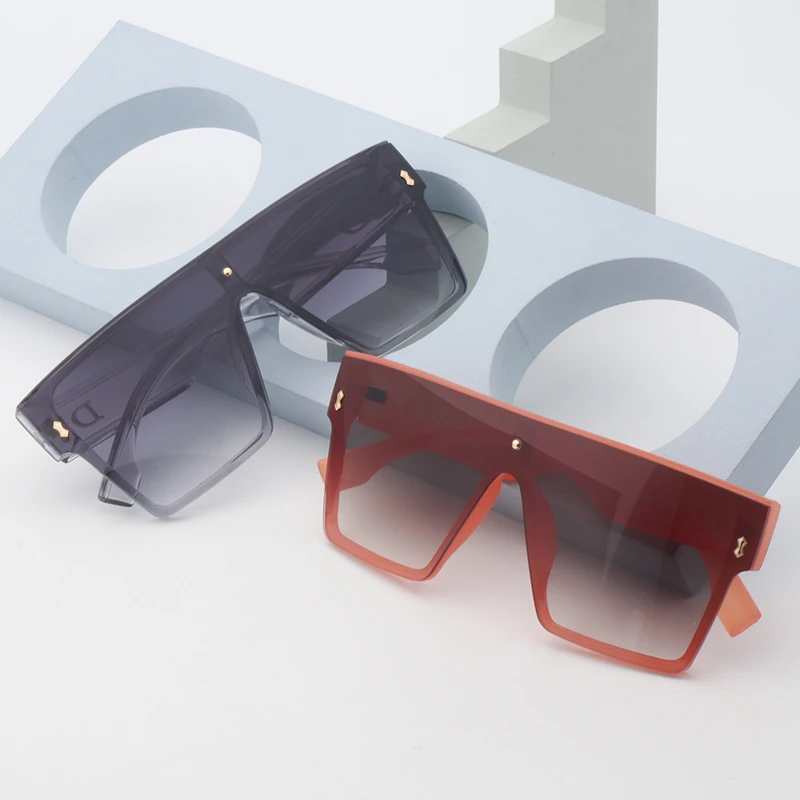 

D LOGO Square Big Frame Men Sunglasses Fashion Luxury Sun glasses Female Eyewear UV400 Hip Hop Sun Glasses UV400 Rivet Design