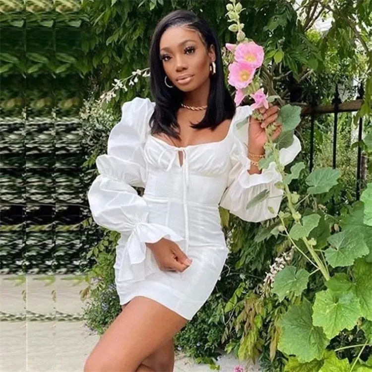 Женское мини-платье с открытой спиной однотонное обтягивающее красное