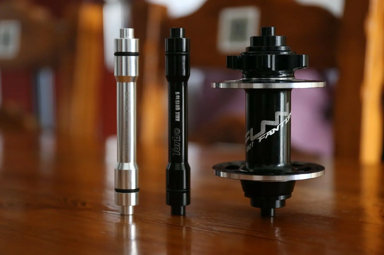 Адаптер ступицы сквозной оси 15 мм к быстросъемному шпагу 9 адаптер