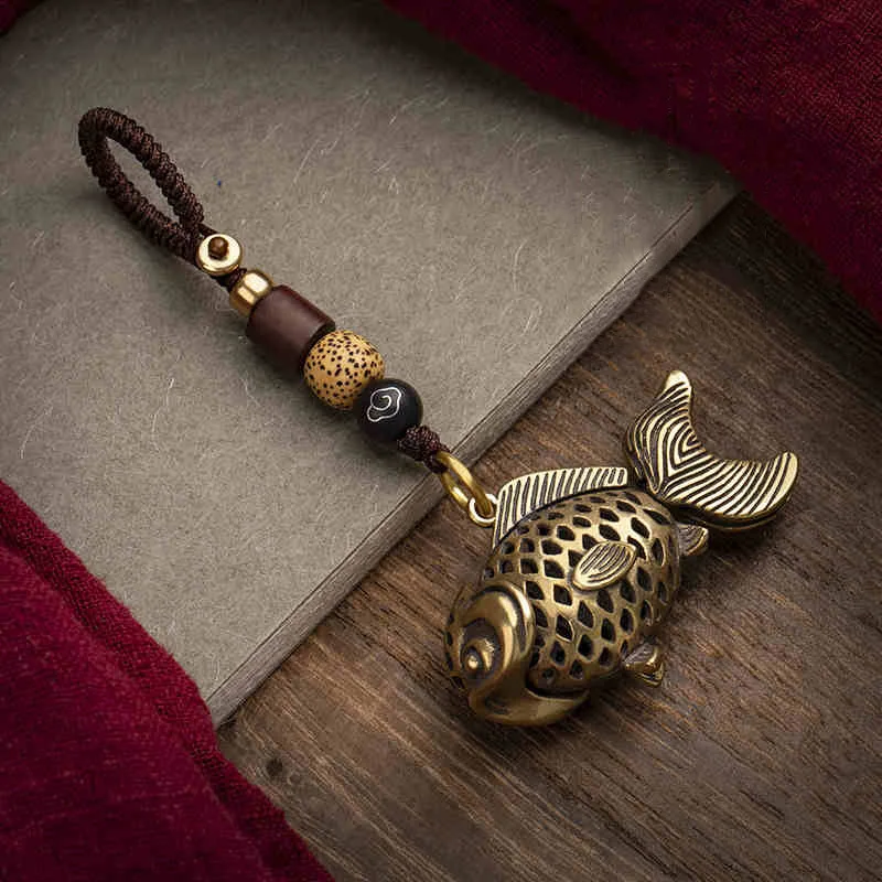 Брелок для ключей латунный в стиле ретро