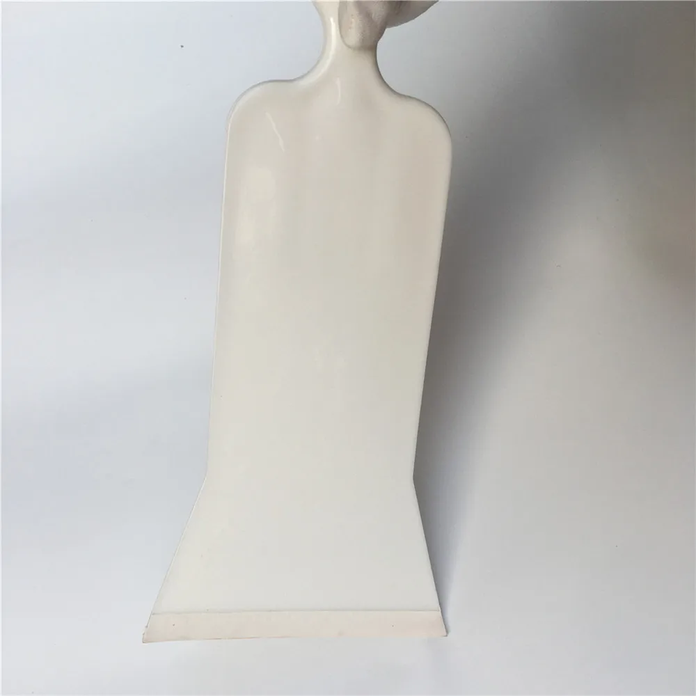 Скребок для оконных стекол чистым инструментом бульдозер водный