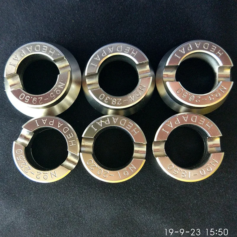 Профессиональный набор инструментов для ремонта часов с чехлом на заднюю панель