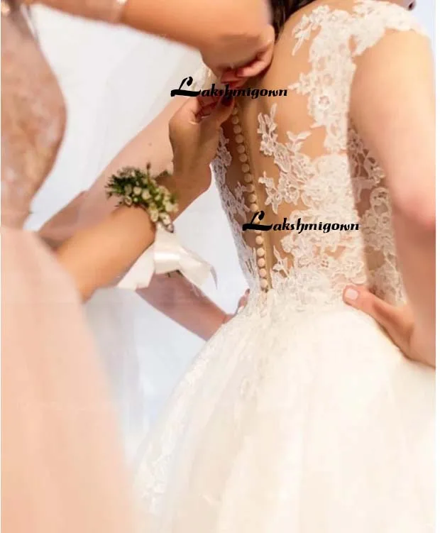Lace Illusion Bridal Wedding Dress With Overskirt Lace Appliques Court Train Jewel Neck Cap Sleeve Wedding Bridal Gowns