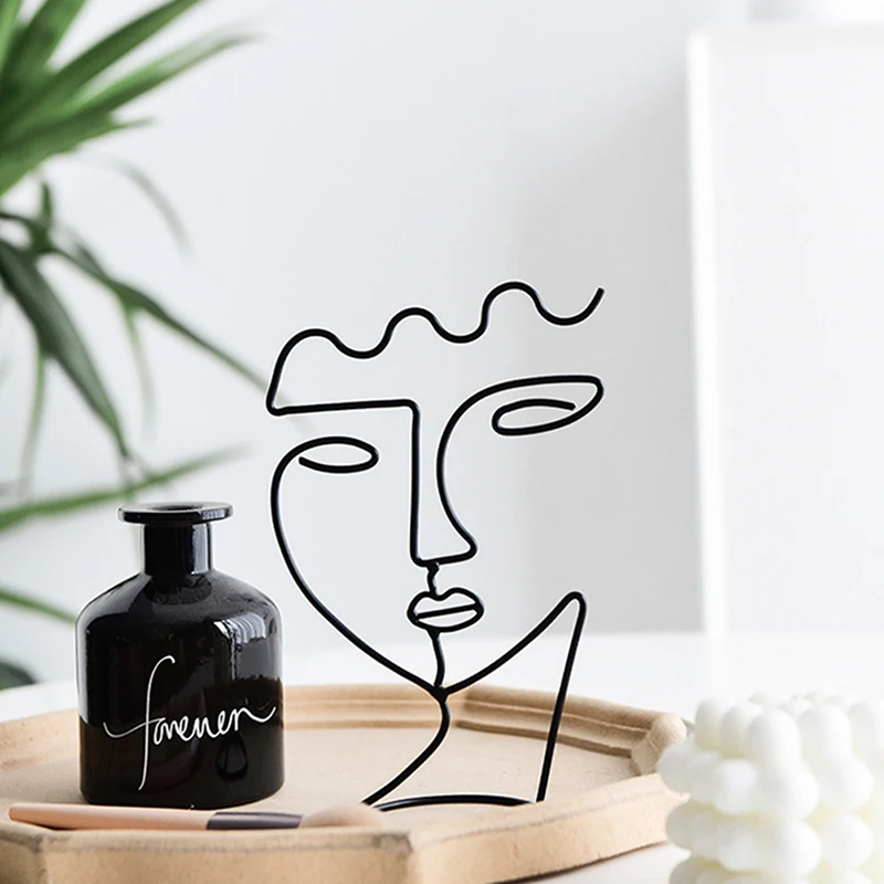 

Абстрактный герой скульптура Искусство Декор скандинавский Металл черная линия Ручной Работы Фигурка