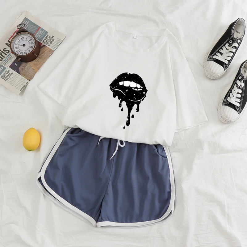 

Aesthetic Pajamas for Girls Korea Sleepwear Ladies Pijamas De Mujer Black Nightgown Vintage Shorts Pajama Set Round Neck T Shirt