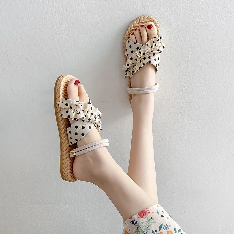 

Shoes Woman 2021 Female Slippers Luxury Slides Low Flower New Beach Designer Flat Sweet Floral Basic Fashion PU Flower Low Femal