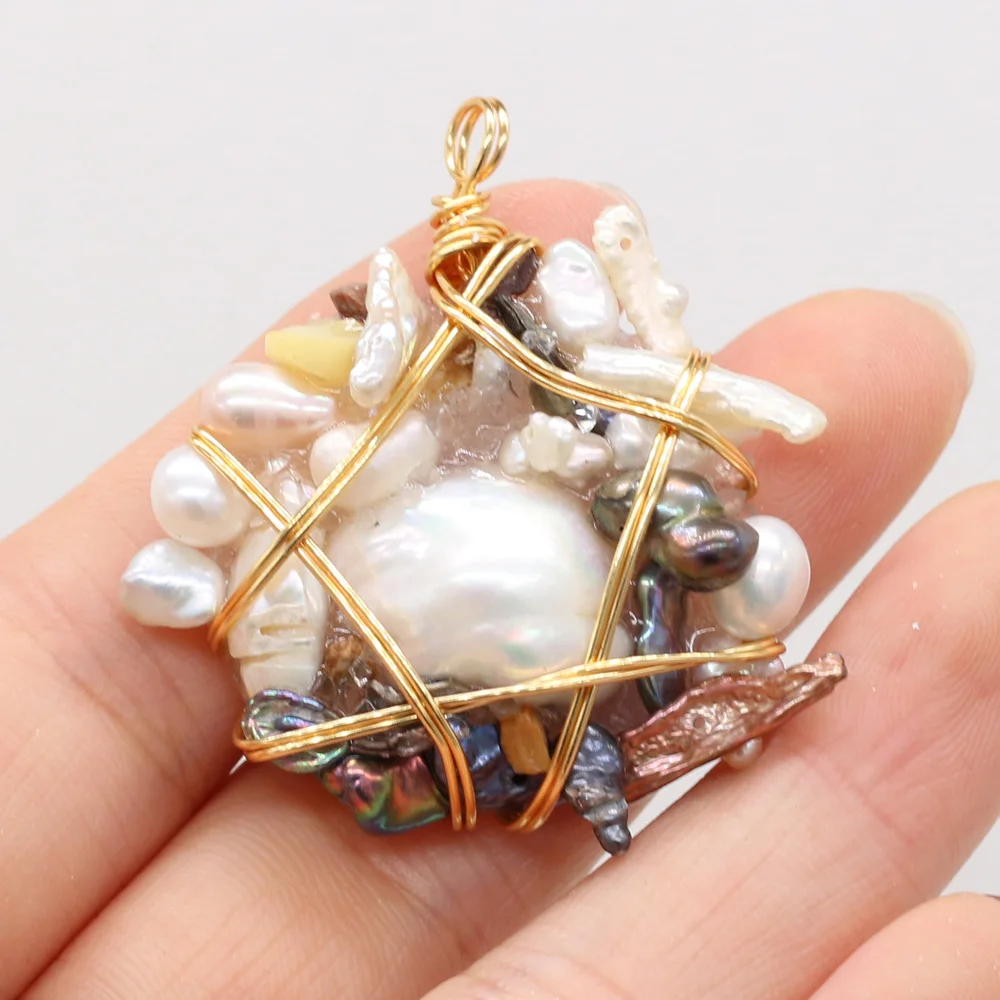 

Natrual Freshwater Pearl Beads Pendant Irregural Shape Winded Pearl Beads Pendant for Making Jewelry Necklace Gift 40x50mm