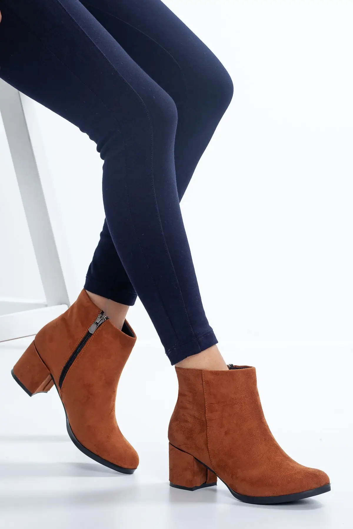 ΠΠ΅Π½ΡΠΊΠΈΠ΅ Π·Π°ΠΌΡΠ΅Π²ΡΠ΅ Π±ΠΎΡΠΈΠ½ΠΊΠΈ Π½Π° ΠΌΠΎΠ»Π½ΠΈΠΈ, Ρ ΠΊΡΡΠ³Π»ΡΠΌ Π½ΠΎΡΠΊΠΎΠΌ, Π½Π° ΠΊΠΎΡΠΎΡΠΊΠΎΠΌ ΠΊΠ°Π±Π»ΡΠΊΠ΅, 2021 ΠΠ΅Π½ΡΠΊΠΈΠ΅ Π·Π°ΠΌΡΠ΅Π²ΡΠ΅ Π±ΠΎΡΠΈΠ½ΠΊΠΈ Π½Π° ΠΌΠΎΠ»Π½ΠΈΠΈ, Ρ ΠΊΡΡΠ³Π»ΡΠΌ Π½ΠΎΡΠΊΠΎΠΌ, Π½Π° ΠΊΠΎΡΠΎΡΠΊΠΎΠΌ ΠΊΠ°Π±Π»ΡΠΊΠ΅, 2021