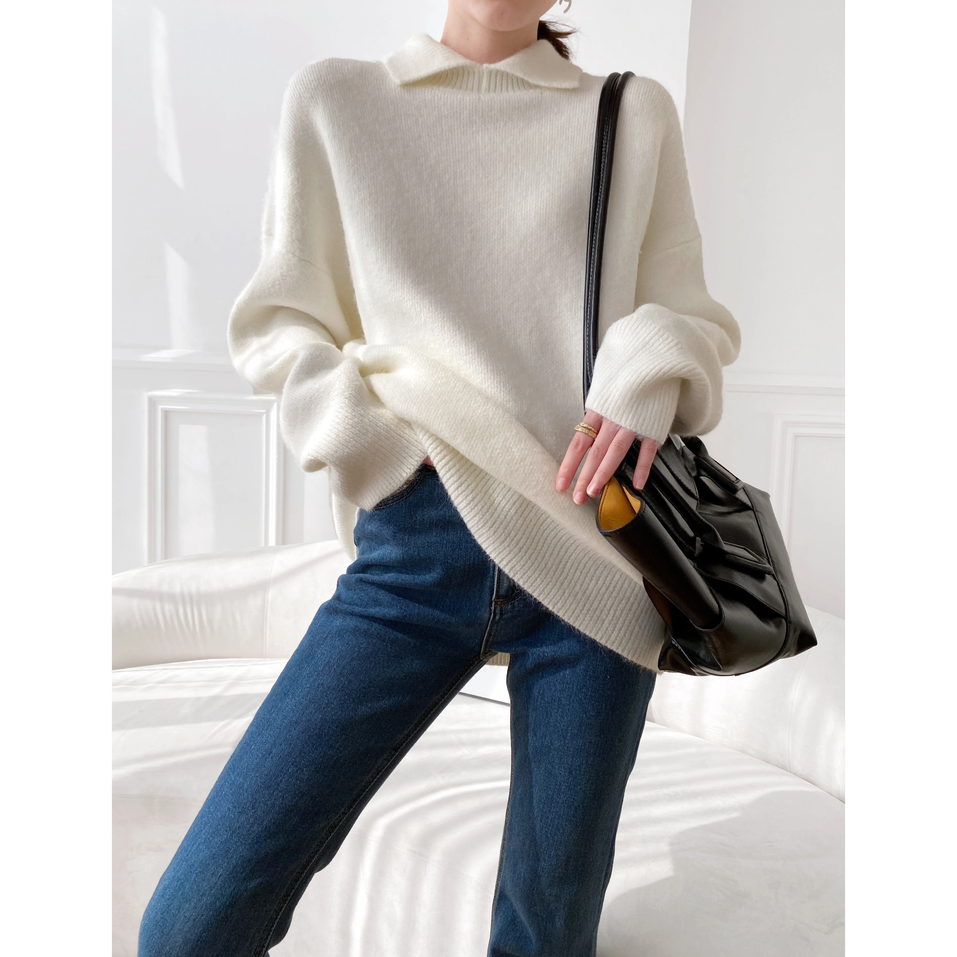 

[ZAYAU]Polo Neck Lazy Soft Waxy Thickened Loose Sweater White Lapel Top Women Autumn Winter New2021