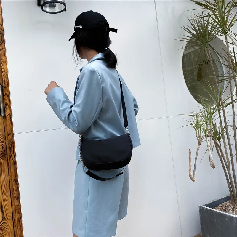 

summer new style minimalist cold retro style crescent all-match black chain underarm baguette shoulder bag female 2021