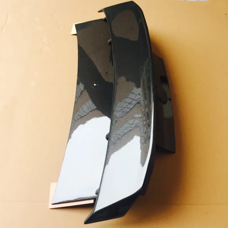 Стильный спойлер для изготовления автомобильных изделий из углеродного сплава