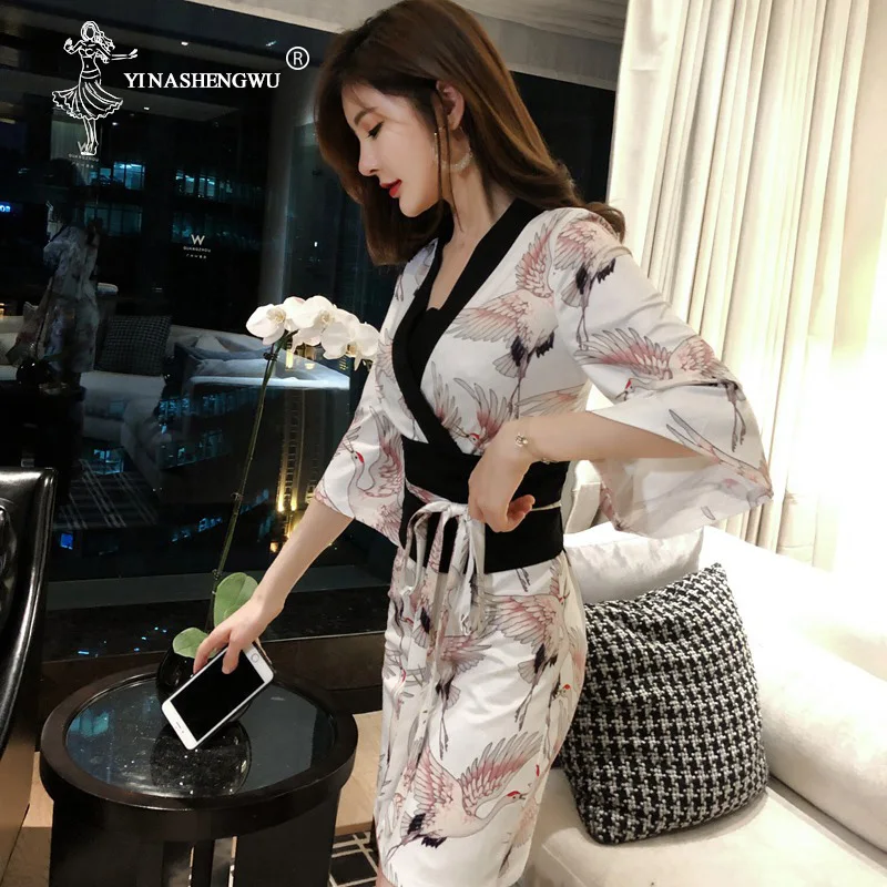 Пикантное традиционное японское кимоно Geisha соблазнительное женское шелковое в