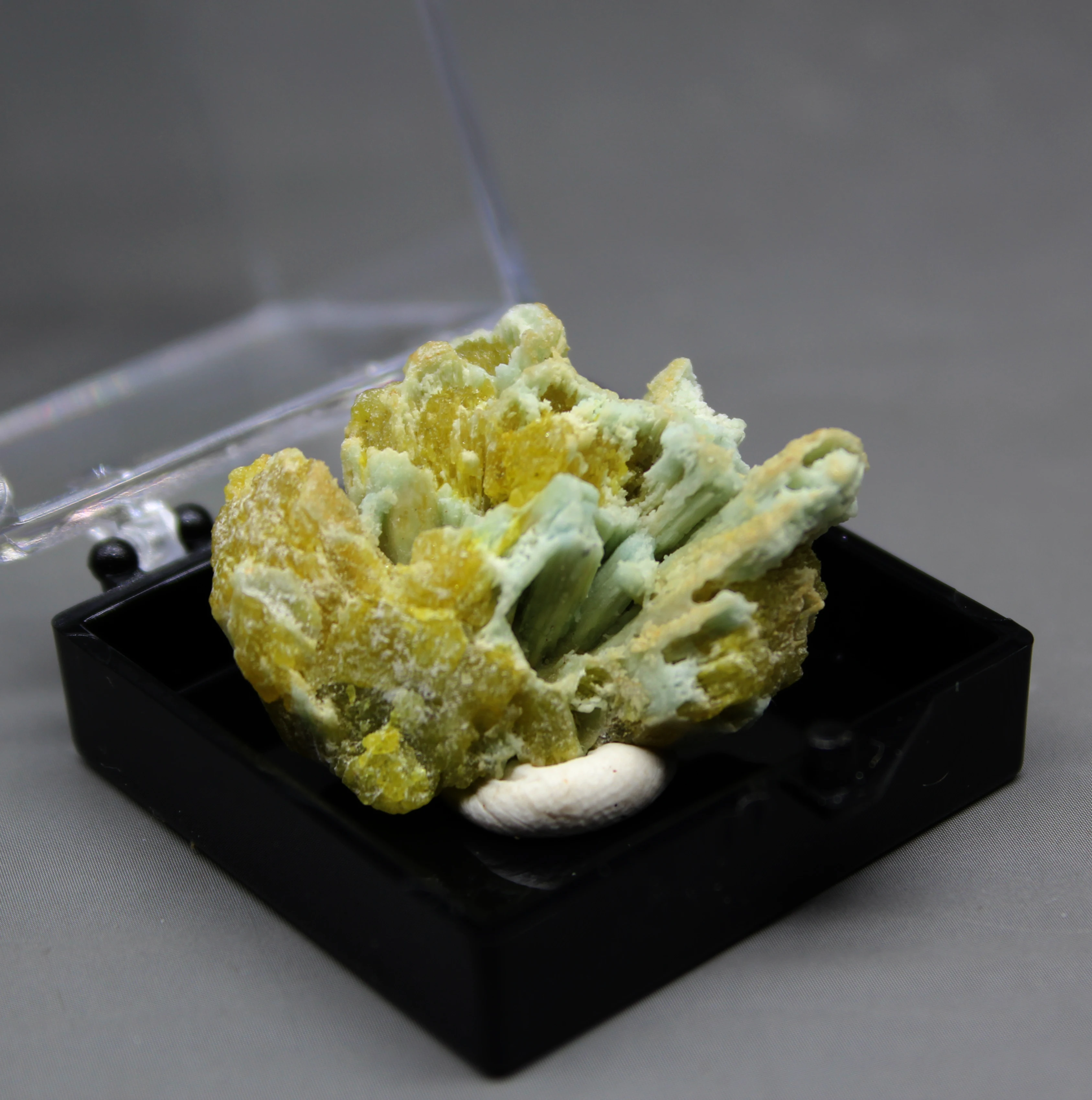 100% натуральный пироморфит воды минеральные образцы камней и кристаллов