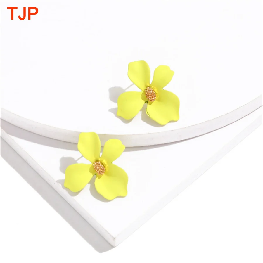 2019 новые модные корейские милые серьги гвоздики в форме цветка для женщин