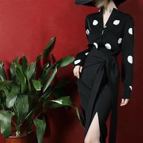 

Women's Work Style Two Piece Suits Set Full Sleeve V-neck Dot Blouses High Waist Irregular Skirt Suits Female Elegant Women Set