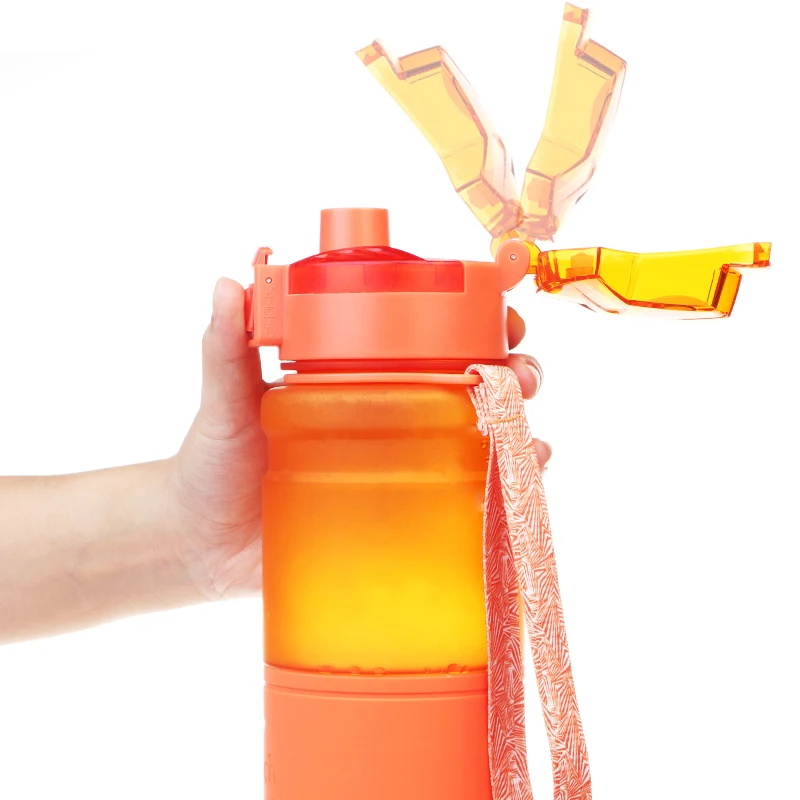 Лучшая Спортивная бутылка для воды пластиковая из тритана сополимера фитнеса