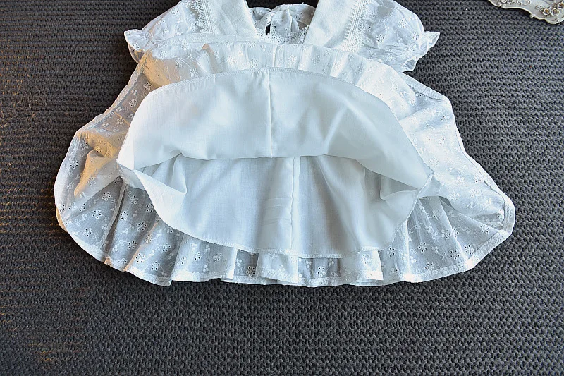 

2021 Korean Todders Baby Girls Summer Dresses Hollow Out Lace Girls White Princess Dress Sundress Children Lovely Clothing 2t-7t