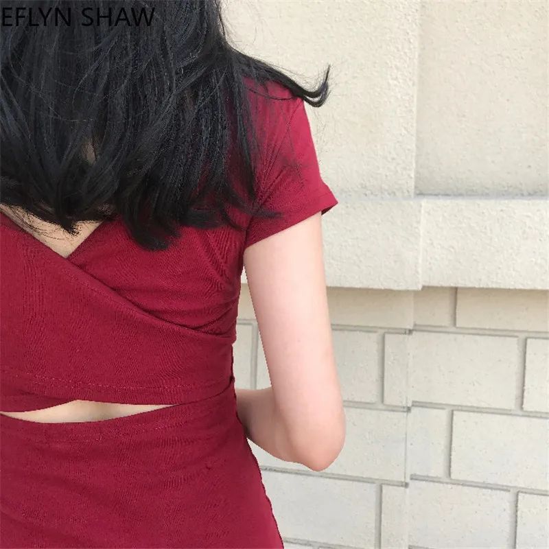 Платье базовое с круглым вырезом пикантное приталенное коротким рукавом