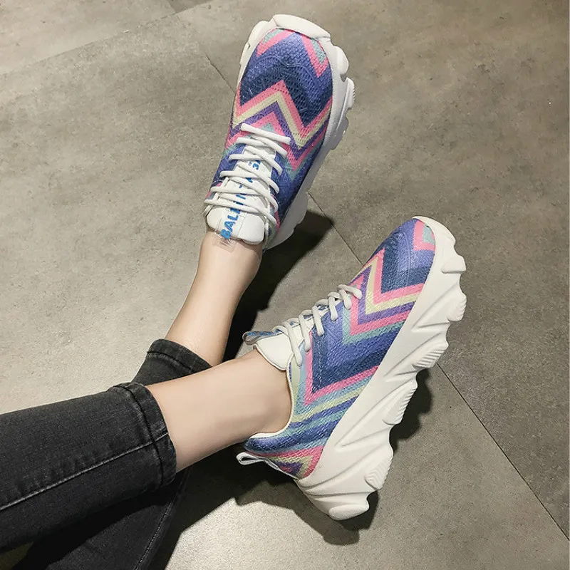 Женские кроссовки 2019 цветные летающие тканые с воздушной подушкой Студенческая