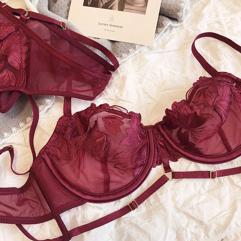 Wriufred Ultra-thin lingerie panty embroidered gauze straps big breasts small soft steel rings gathered underwear set sexy bra